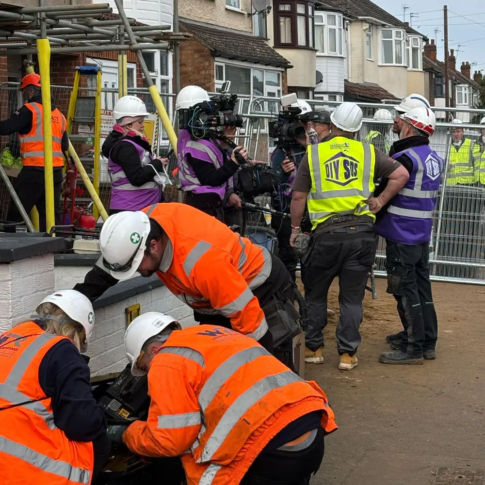 filming diy sos