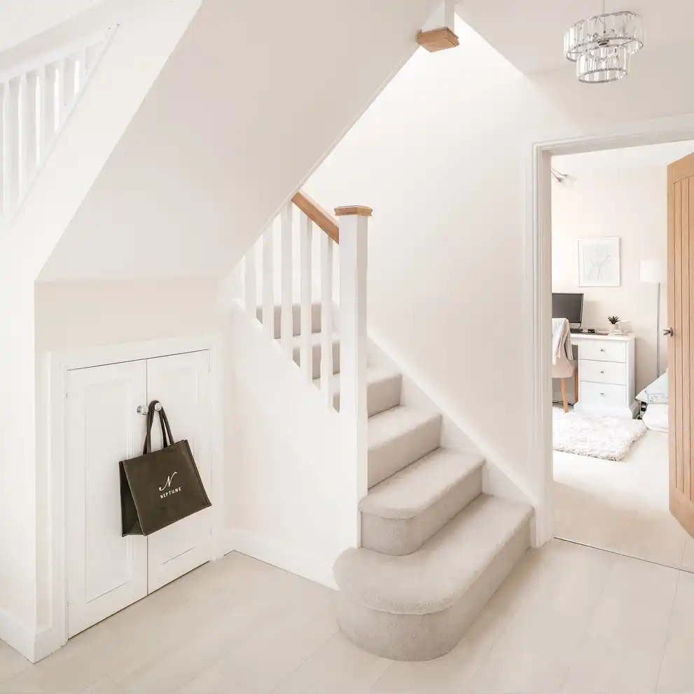 white primed staircase